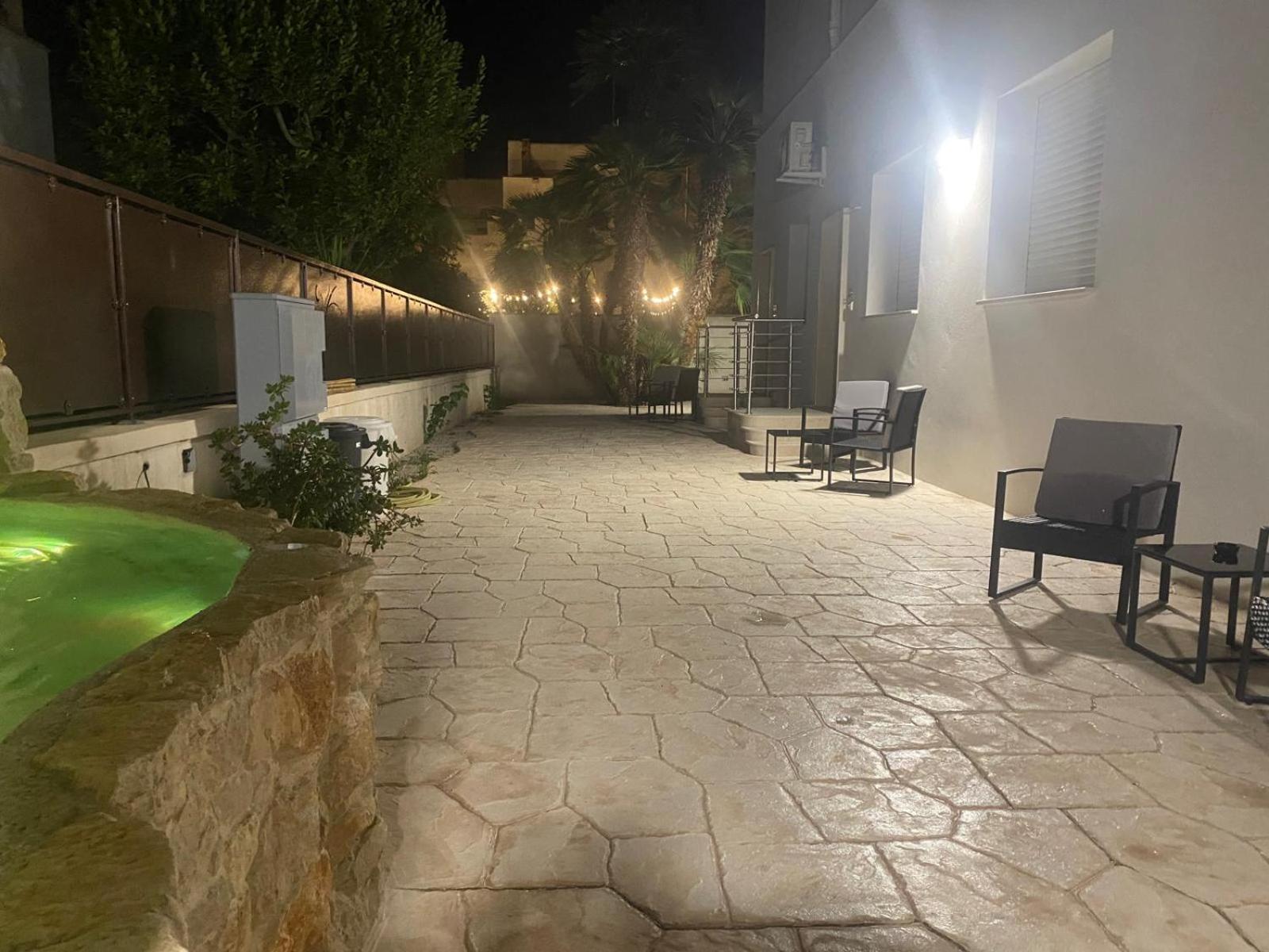 Elegante Con Giardino Nel Centro - Free Parking - Wifi Appartement *