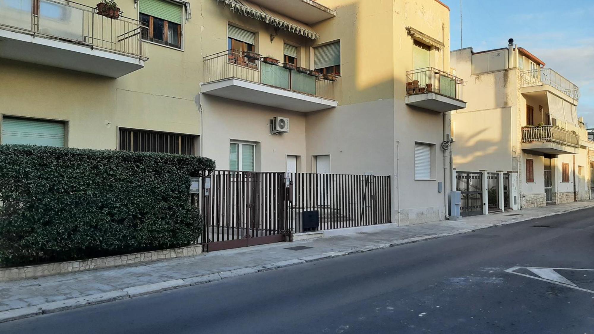 Elegante Con Giardino Nel Centro - Free Parking - Wifi